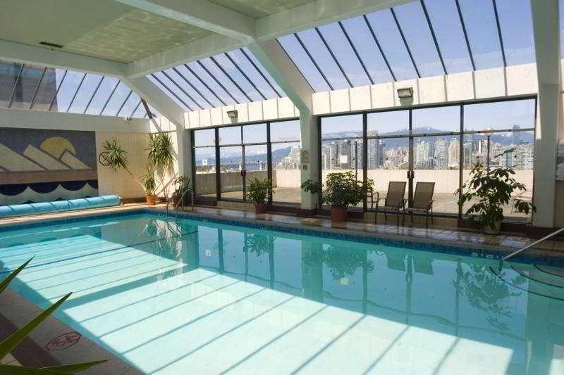 Holiday Inn Vancouver-Centre Broadway By Ihg Ngoại thất bức ảnh