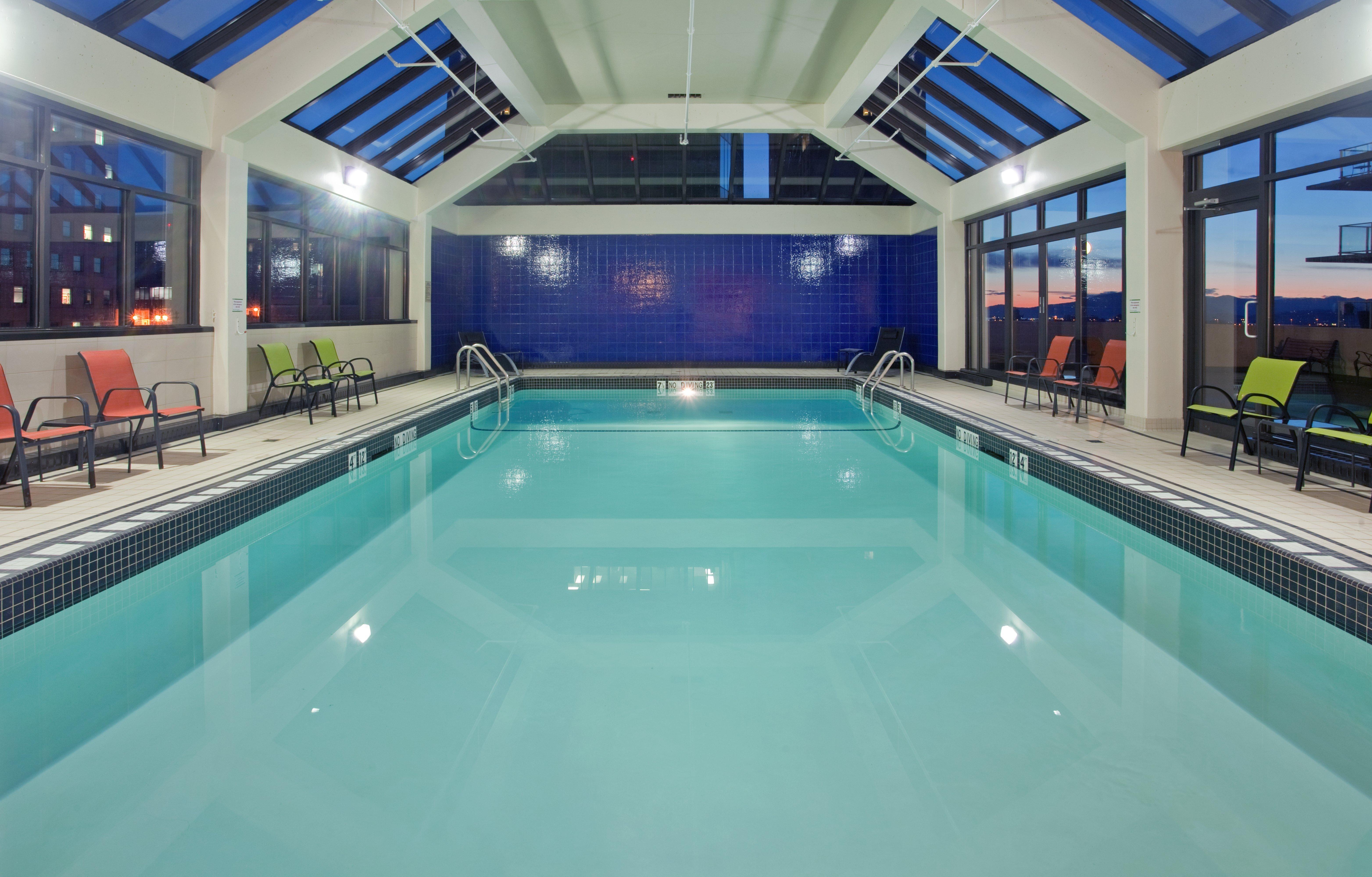 Holiday Inn Vancouver-Centre Broadway By Ihg Ngoại thất bức ảnh