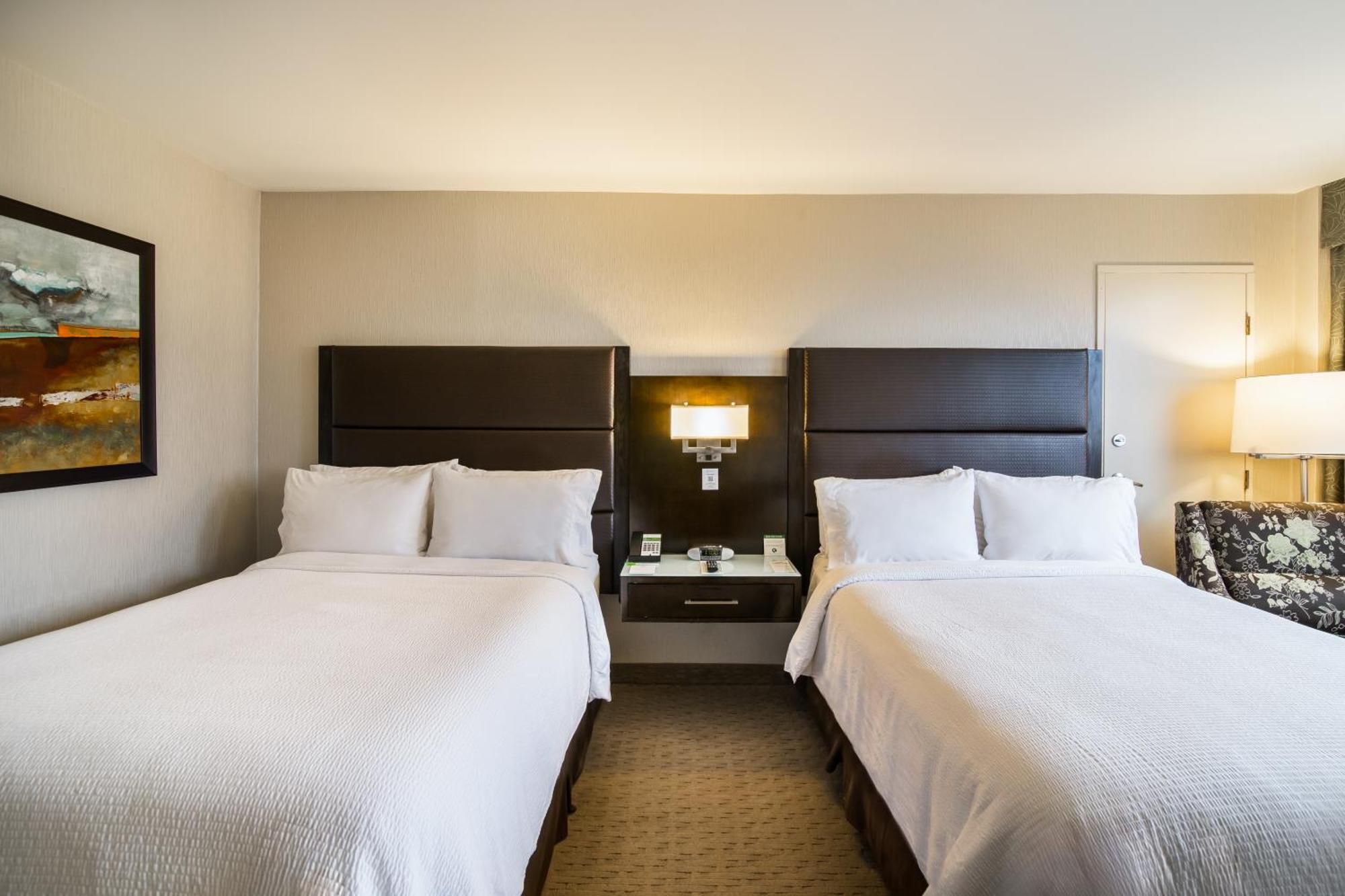 Holiday Inn Vancouver-Centre Broadway By Ihg Ngoại thất bức ảnh