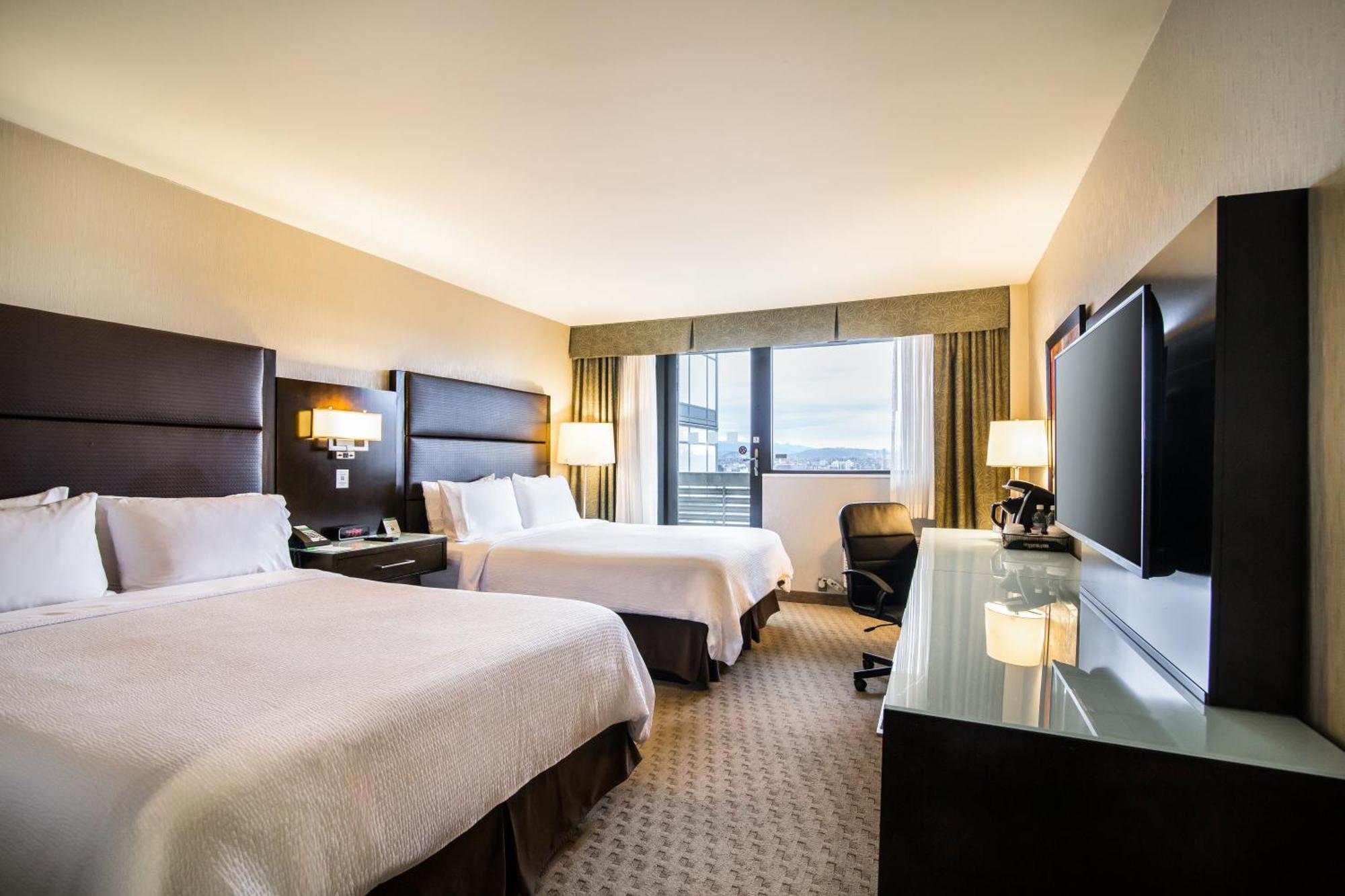 Holiday Inn Vancouver-Centre Broadway By Ihg Ngoại thất bức ảnh