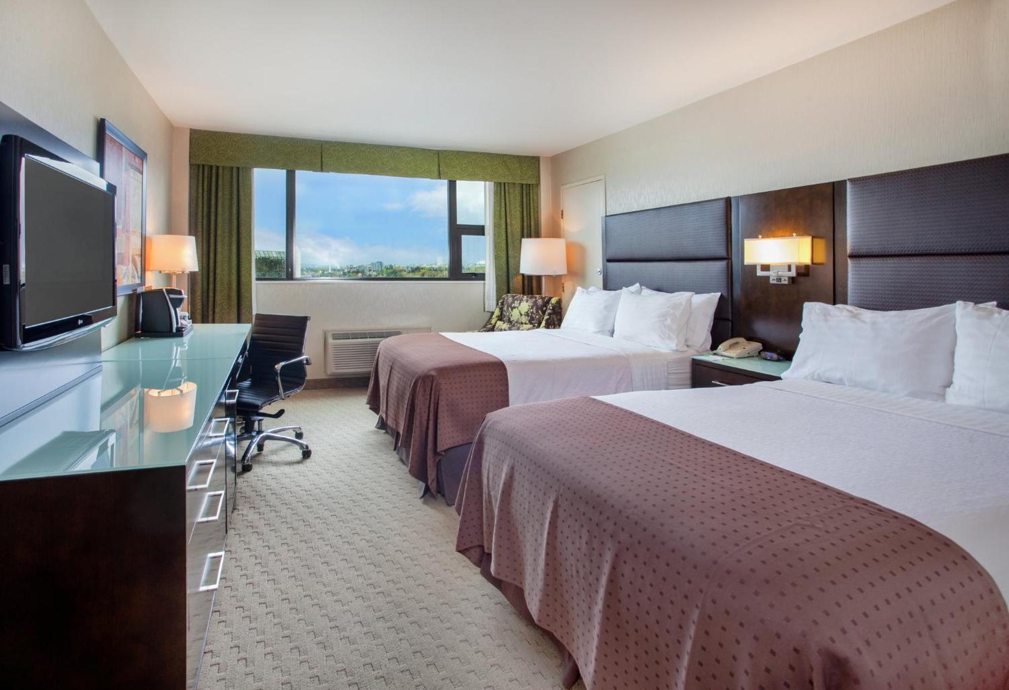 Holiday Inn Vancouver-Centre Broadway By Ihg Ngoại thất bức ảnh