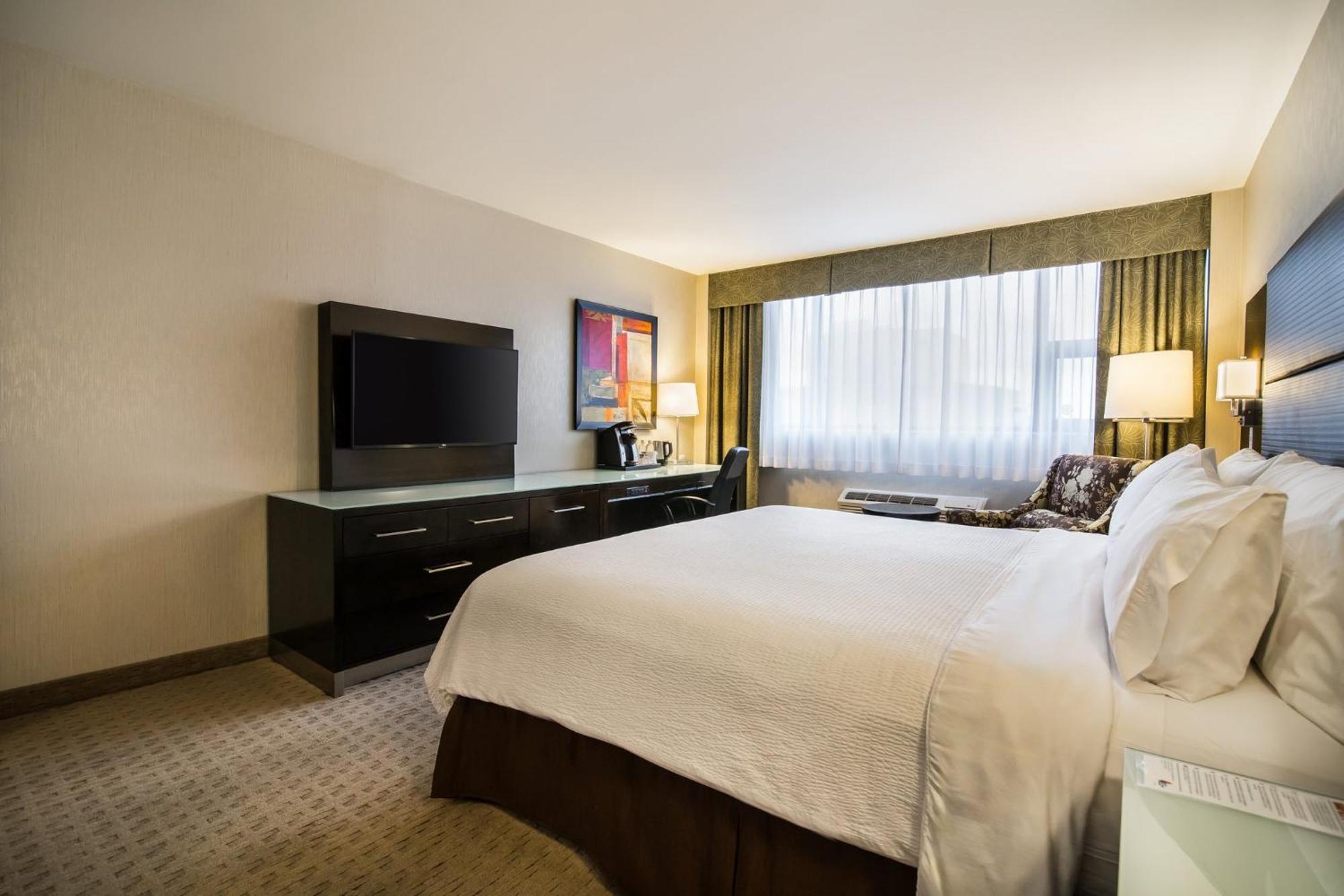 Holiday Inn Vancouver-Centre Broadway By Ihg Ngoại thất bức ảnh